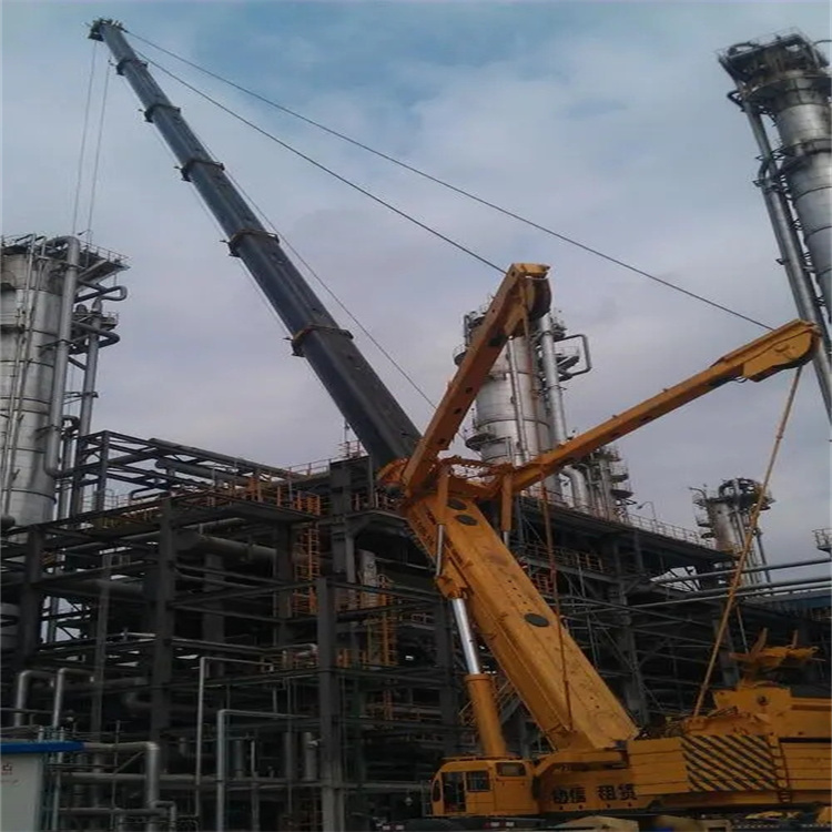 九湖镇吊板房的吊车